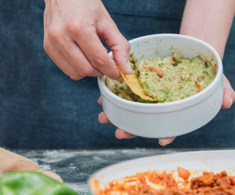Vegan Spinach and Artichoke Dip